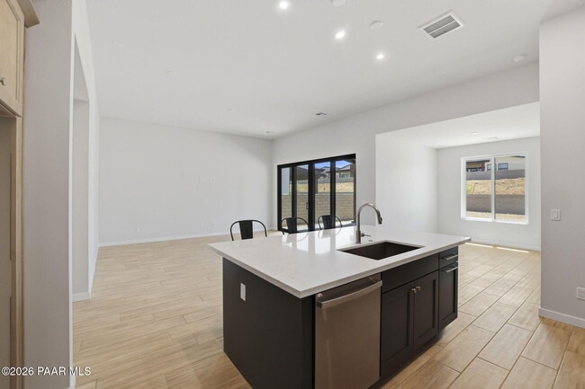 Building Photo - 5516 Edgar Way