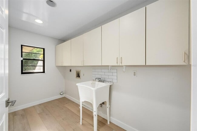 Building Photo - 5 Cache Cay Dr