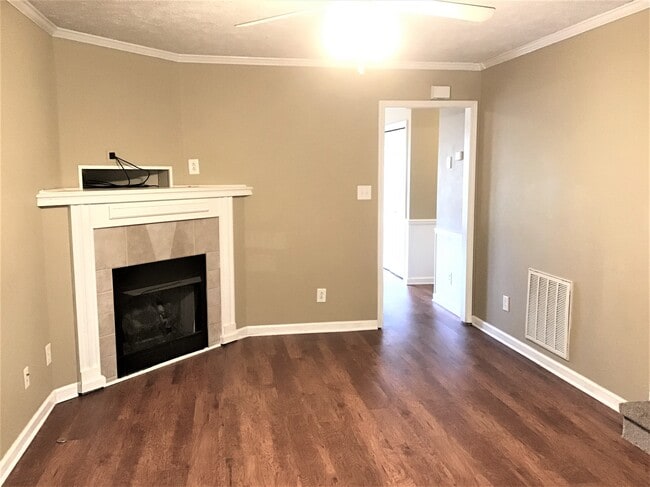 Building Photo - 3648 S Naples Ct