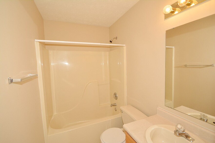 Building Photo - 5842 Kiah Ct