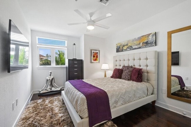 Building Photo - 63 Isle of Venice Dr