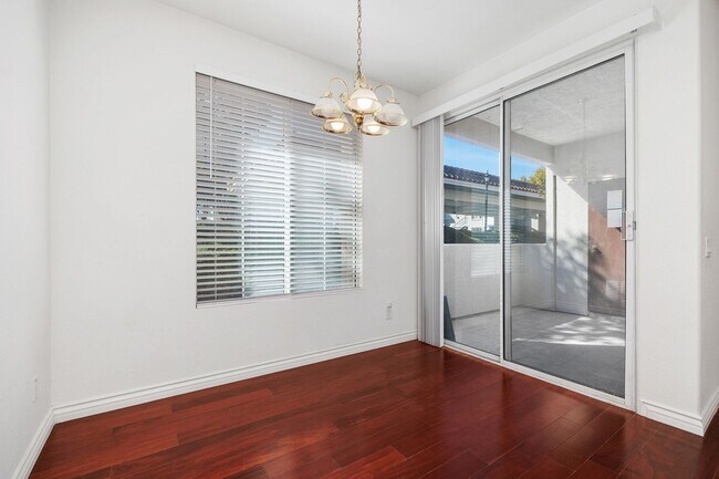 Building Photo - 10728 Sabre Hill Dr