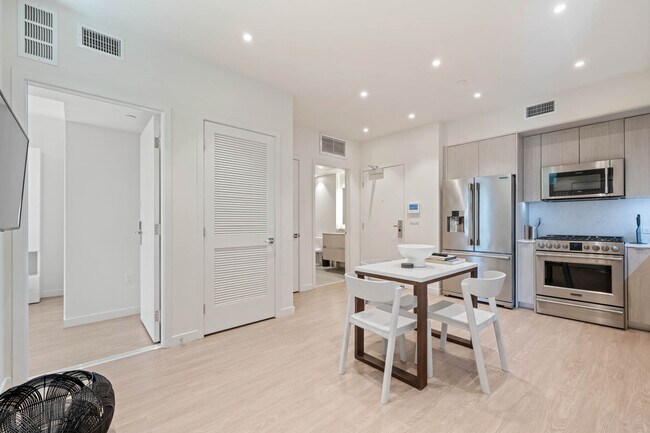 Building Photo - 5851 W 88th St
