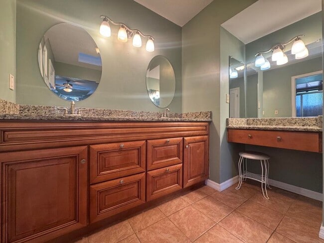 Building Photo - 3/2 in Pelican Bay