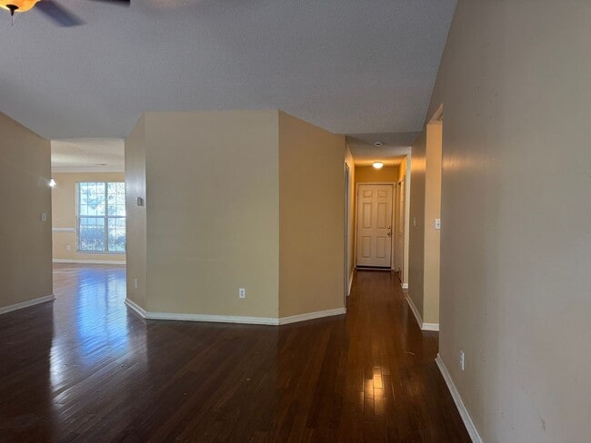Building Photo - Three Bedroom Ranch in Cornelius