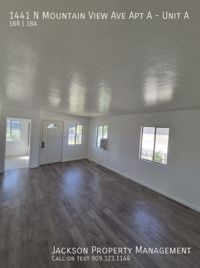 Building Photo - 1441 N Mountain View Ave