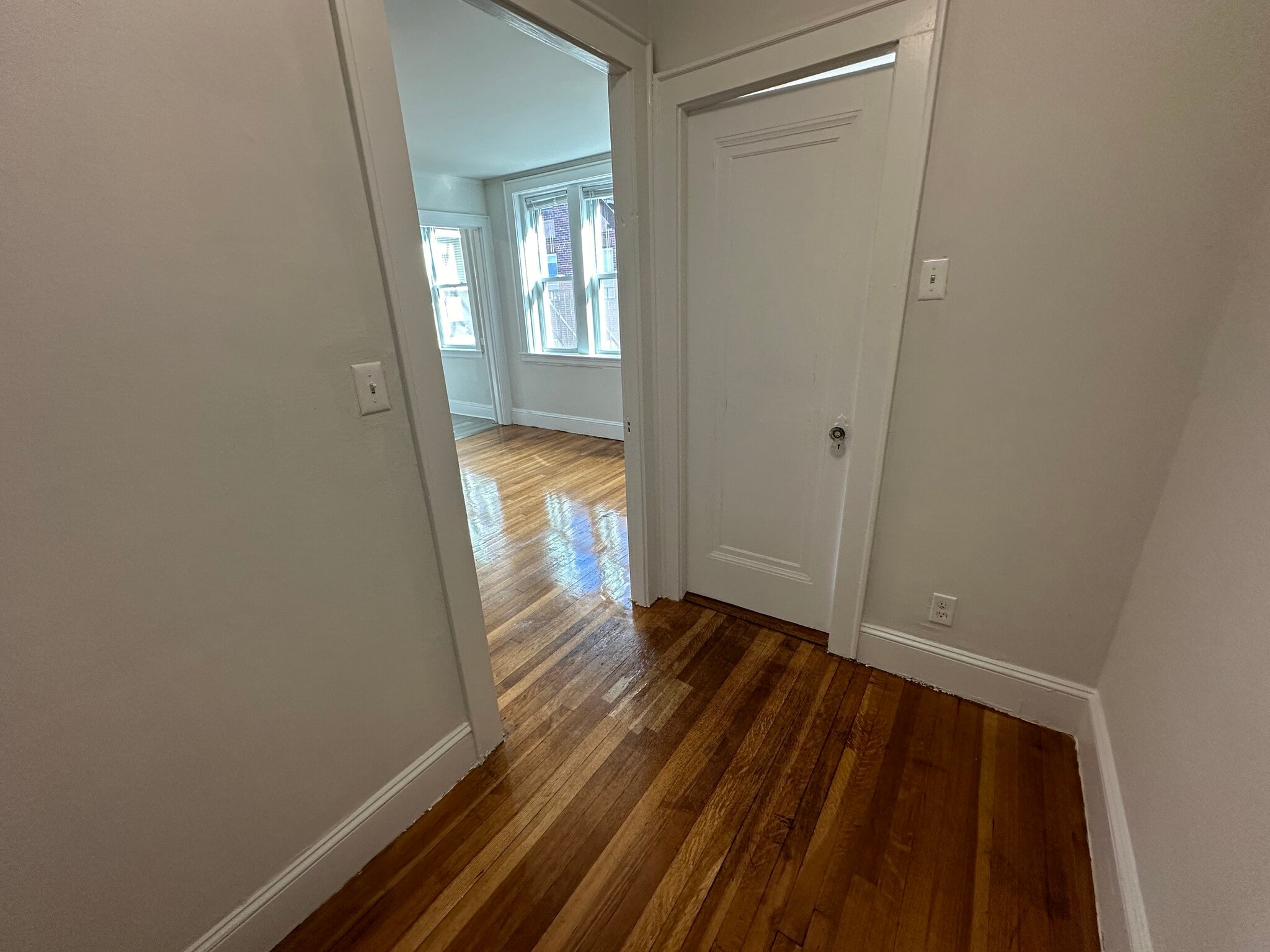 Building Photo - 130 Highland Ave