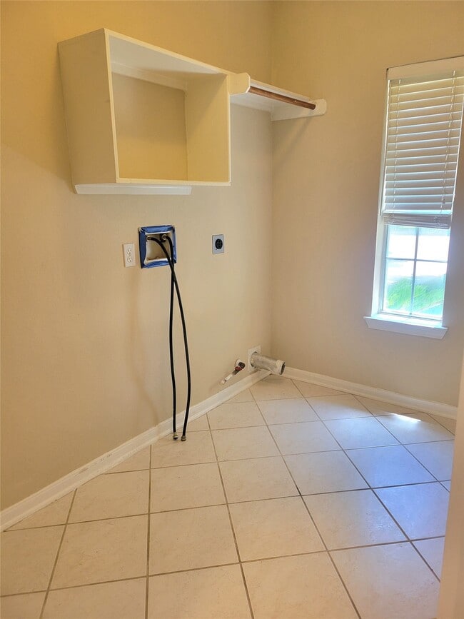 Building Photo - 2134 Hill Canyon Ct