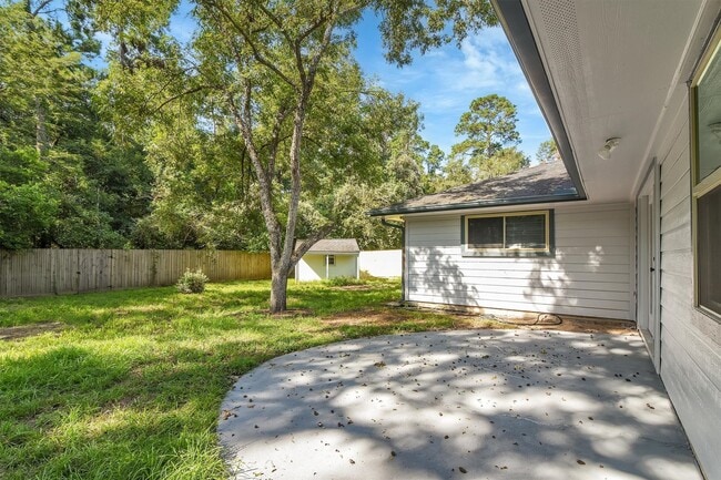 Building Photo - 345 Maple Ln