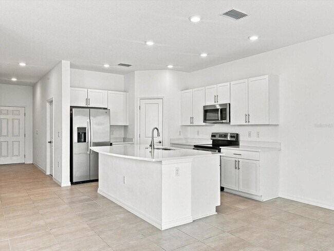 Building Photo - 5739 Archipelago St
