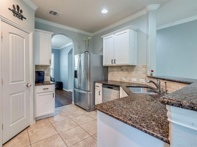 Building Photo - 319 Sandstone Trail