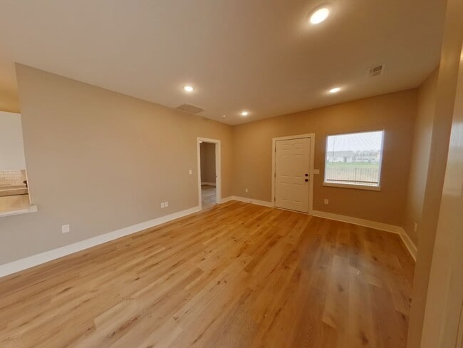 Building Photo - 6814 W White Pne St