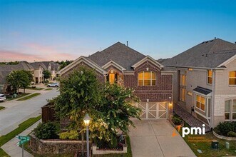 Building Photo - 8701 Fairway Ln