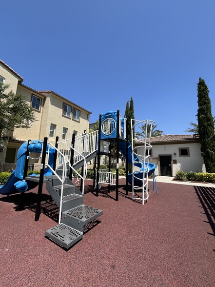 Building Photo - 12432 Constellation St