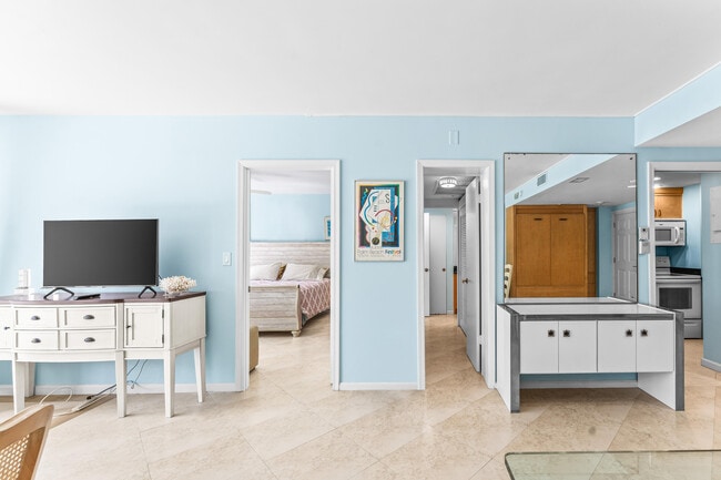 Building Photo - 2774 S Ocean Blvd