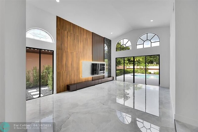 Building Photo - 6488 Via Rosa