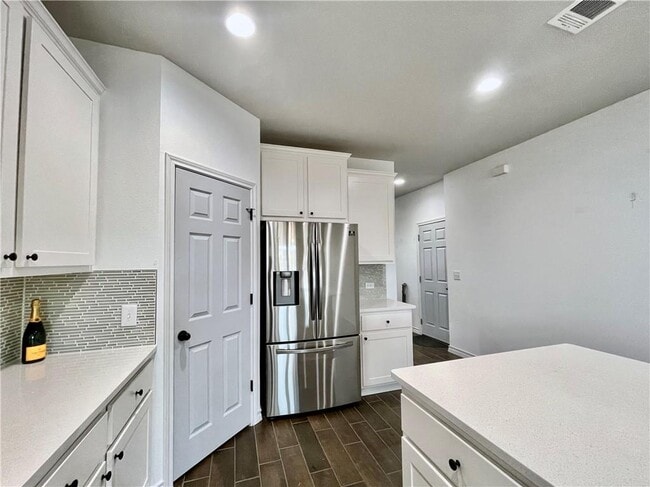 Building Photo - 11812 Offaly Dr