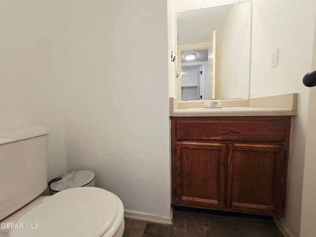 Building Photo - 1504 Bill Mueller Pl