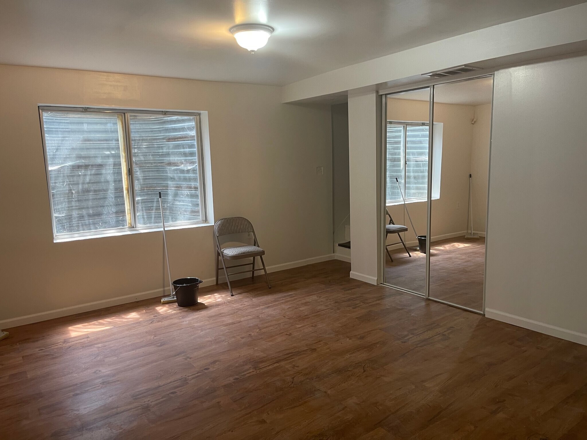 Building Photo - 2312 N Nagle Ave