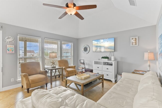 Building Photo - 21531 Zachary Dr