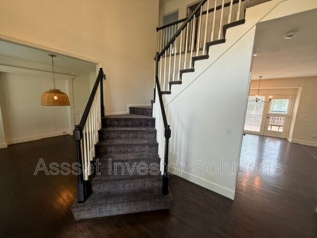 Building Photo - 8004 W 144th Pl