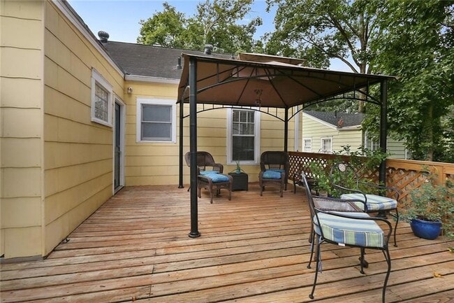 Building Photo - 2690 Tupelo St SE