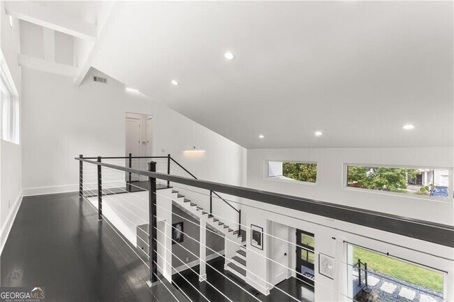 Building Photo - 1756 N Akin Dr NE