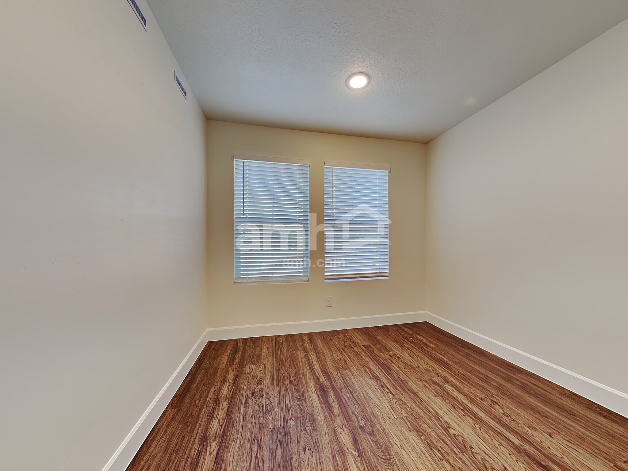 Building Photo - 11091 S Blue Bayou Dr
