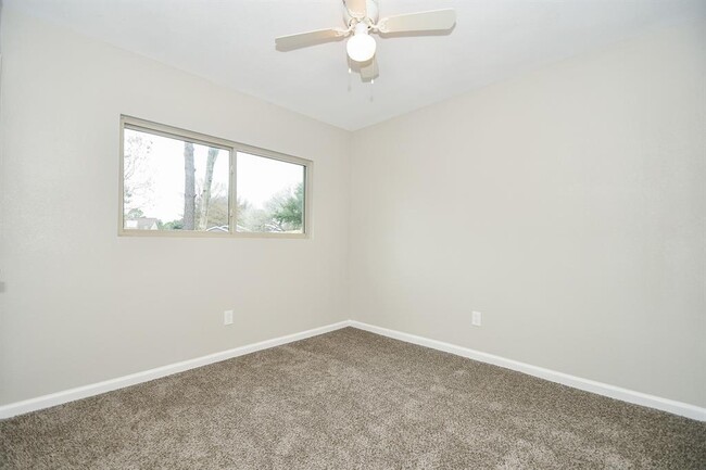 Building Photo - 8323 Blacksmith Dr