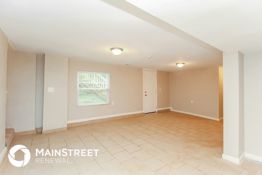 Building Photo - 6130 N Eugene Field Rd