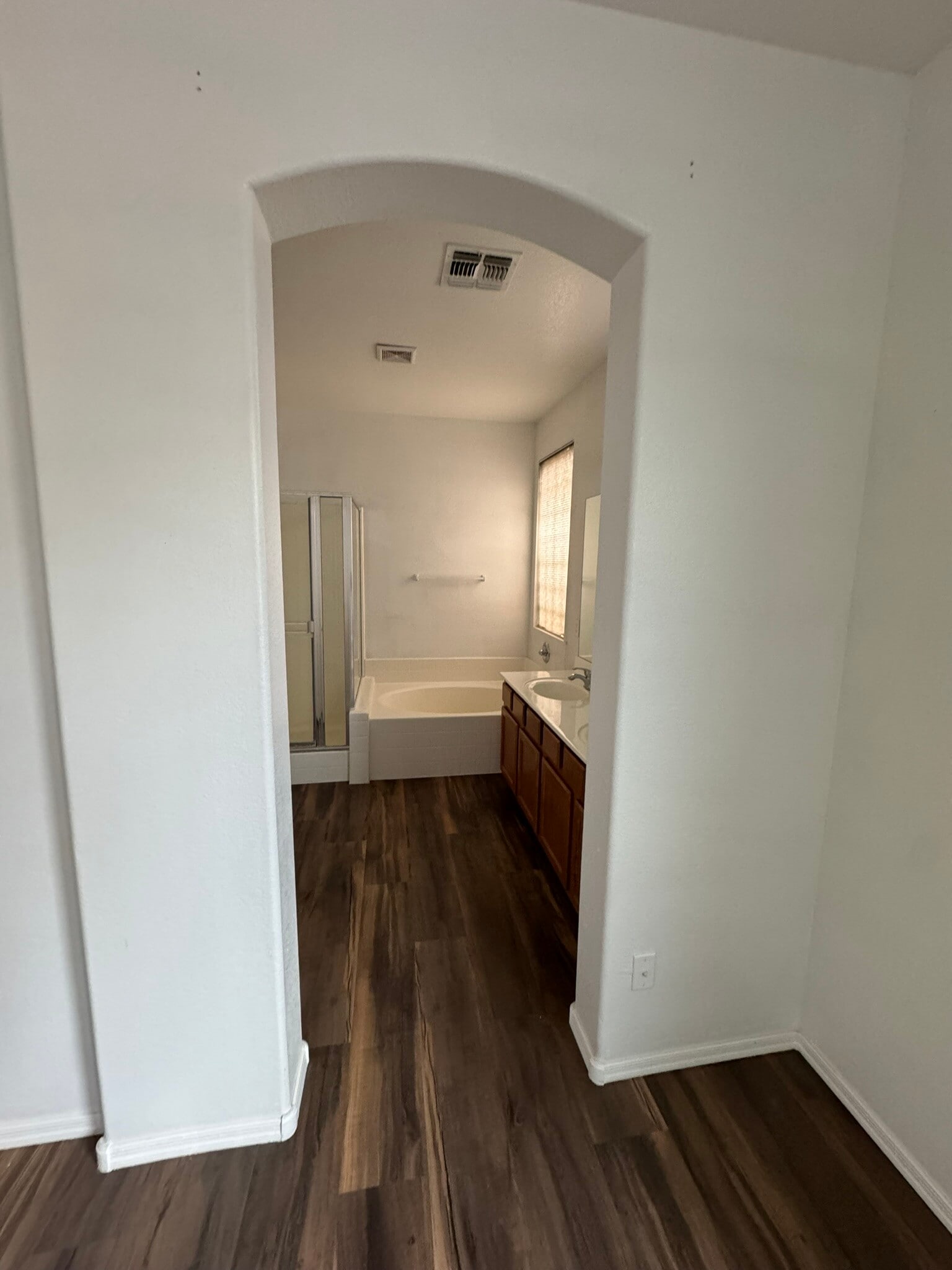 Bathoom - 1886 E Don Carlos Ave