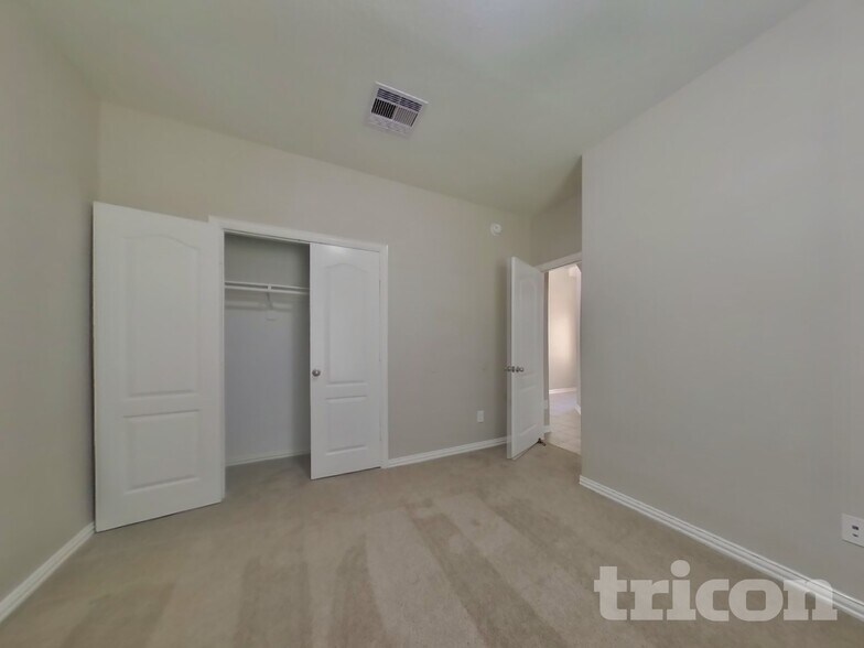 Building Photo - 9915 Bronze Mill Ln