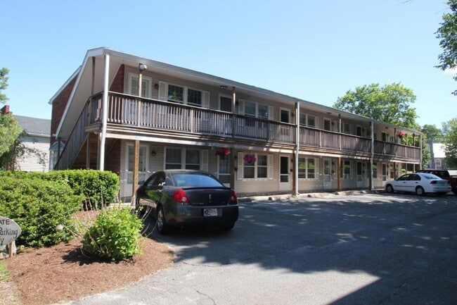 Primary Photo - 157 Main St