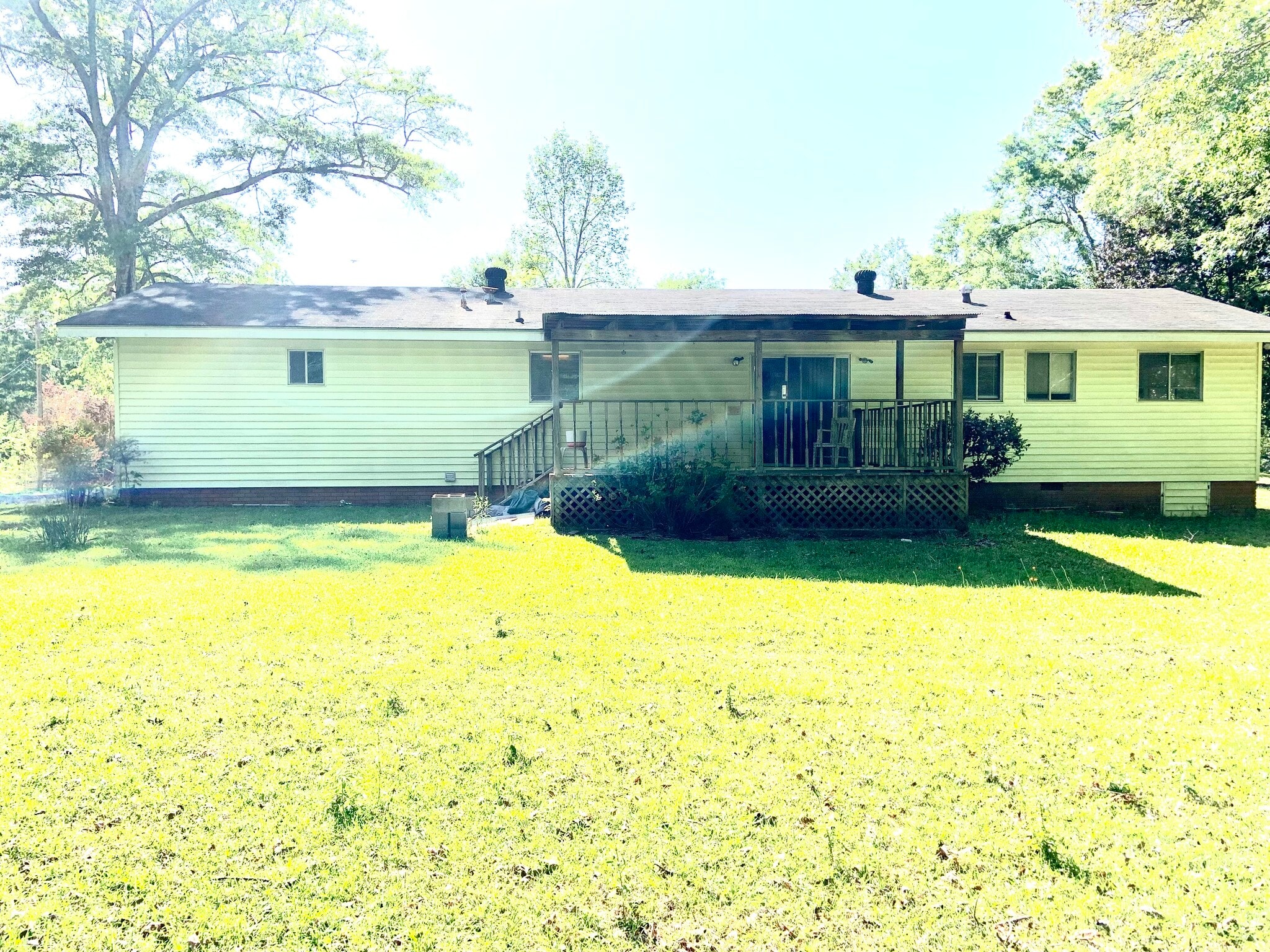 Building Photo - 56 Meadowlane Dr