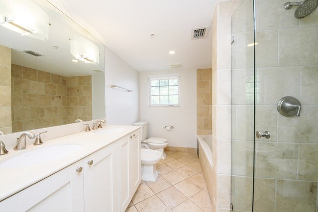 Master bath with shower/tub/double vanity - 243 Meridian Ave