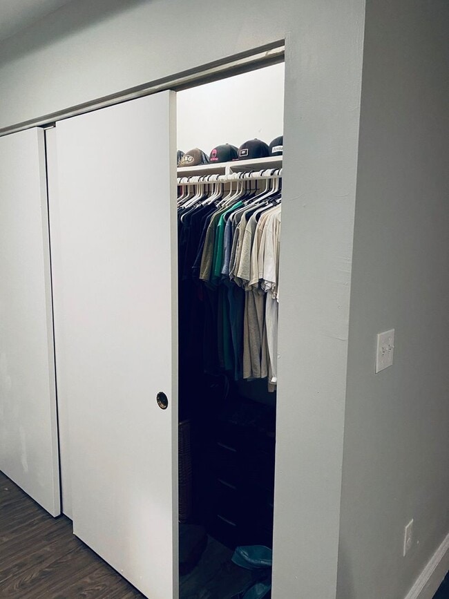 Interior Photo - 133 Paris St