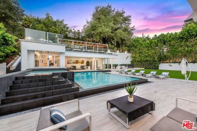 Building Photo - 4533 Estrondo Dr