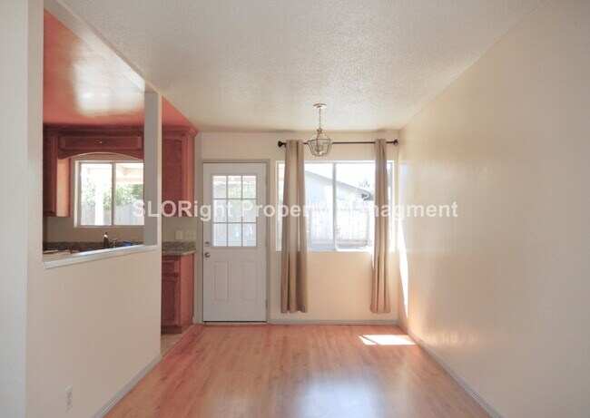 Building Photo - AVAILABLE OCTOBER - San Luis Obispo 3 Bedroom 1.5 Bathroom Home