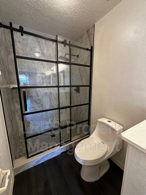 Building Photo - 2825 Cliffe Ct