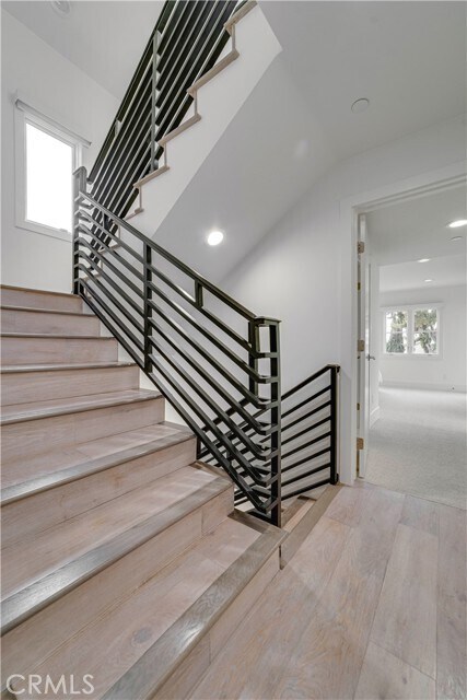 Building Photo - 608 Heliotrope Ave