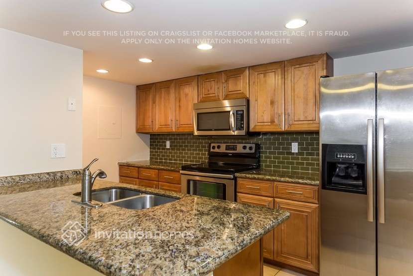 Building Photo - 5879 Rambler Rose Way