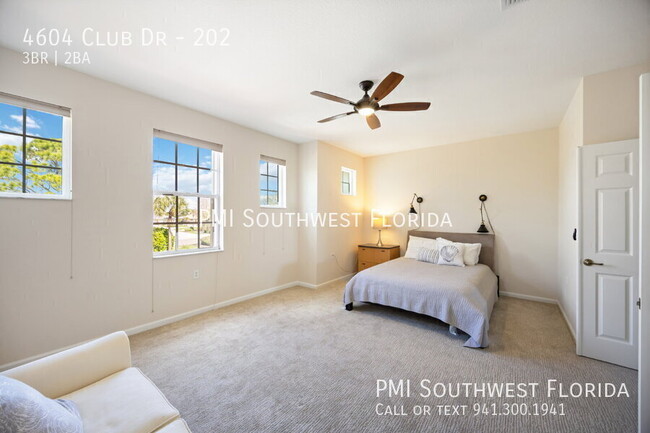 Building Photo - 4604 Club Dr