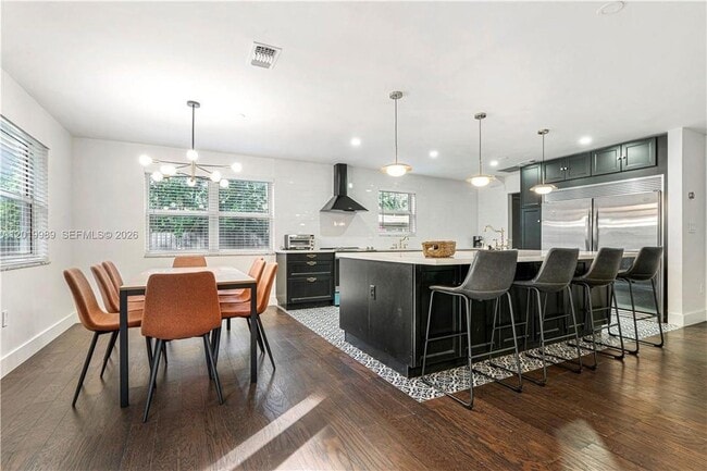 Building Photo - 5840 SW 37th Ave