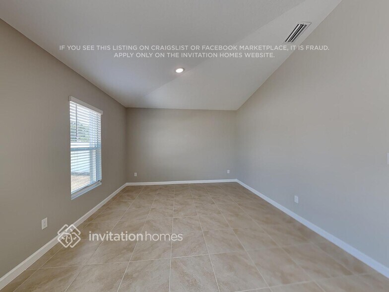 Building Photo - 2605 SW Cadet Cir