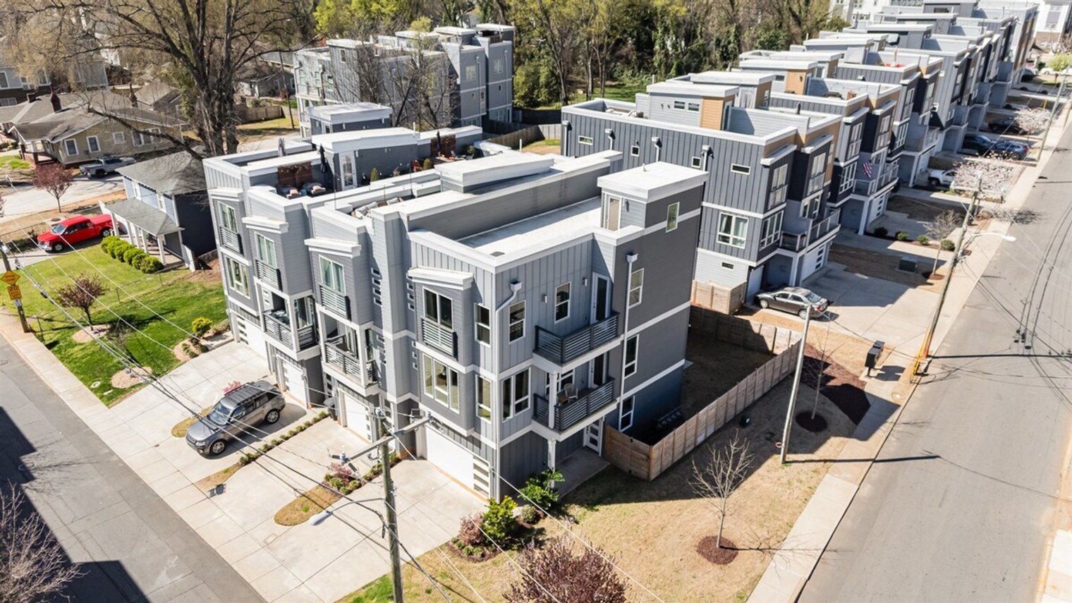 Building Photo - 1659 Duckworth Ave