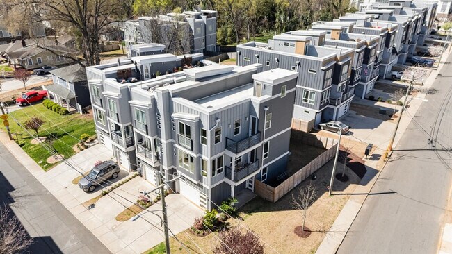 Building Photo - 1659 Duckworth Ave