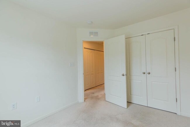 Building Photo - 608 Thumper Dr
