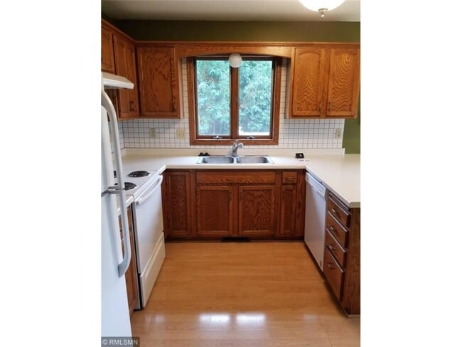 Building Photo - 502 Prairie Ln