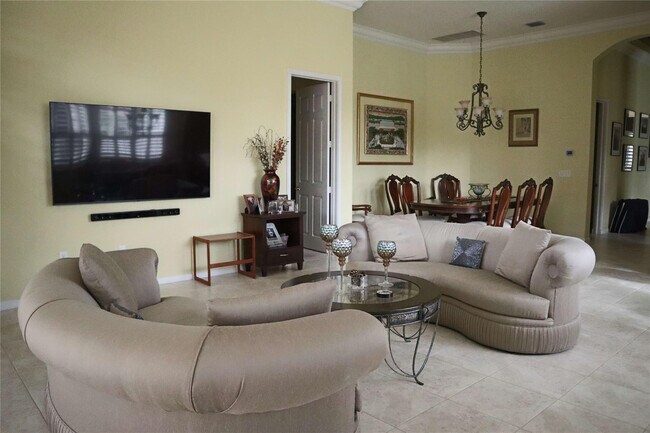 Building Photo - 6810 Fabiano Cir