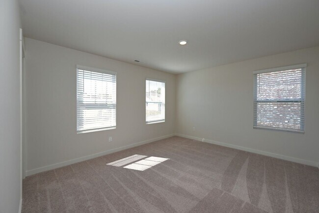 Building Photo - **BE THE VERY FIRST ONE TO LIVE IN THIS BRAND NEW HOME IN THE EXCLUSIVE GREENHILL ESTATES NEIGHBO...